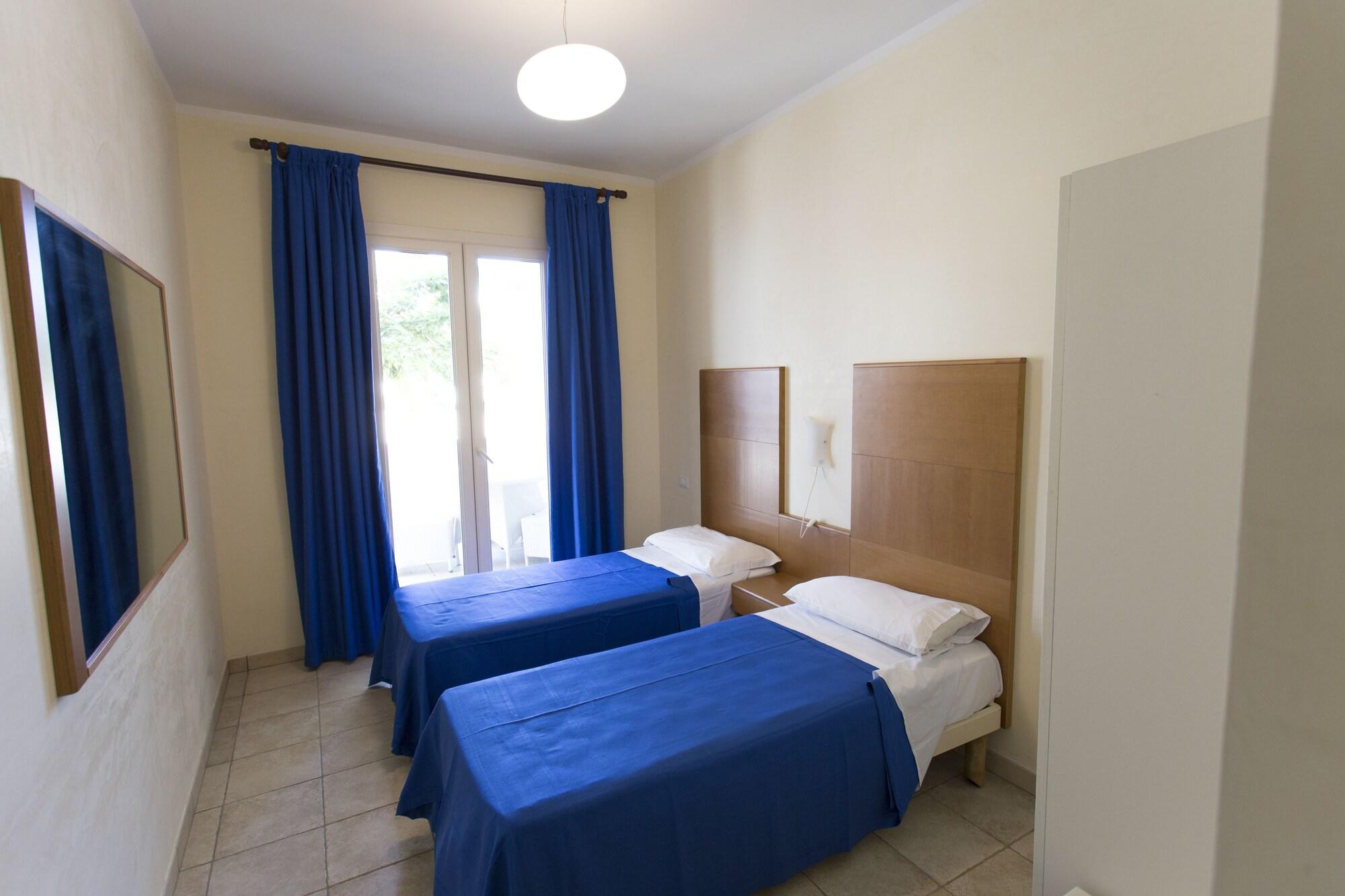 Hotel Resort Portoselvaggio Сант'Ізідоро Екстер'єр фото